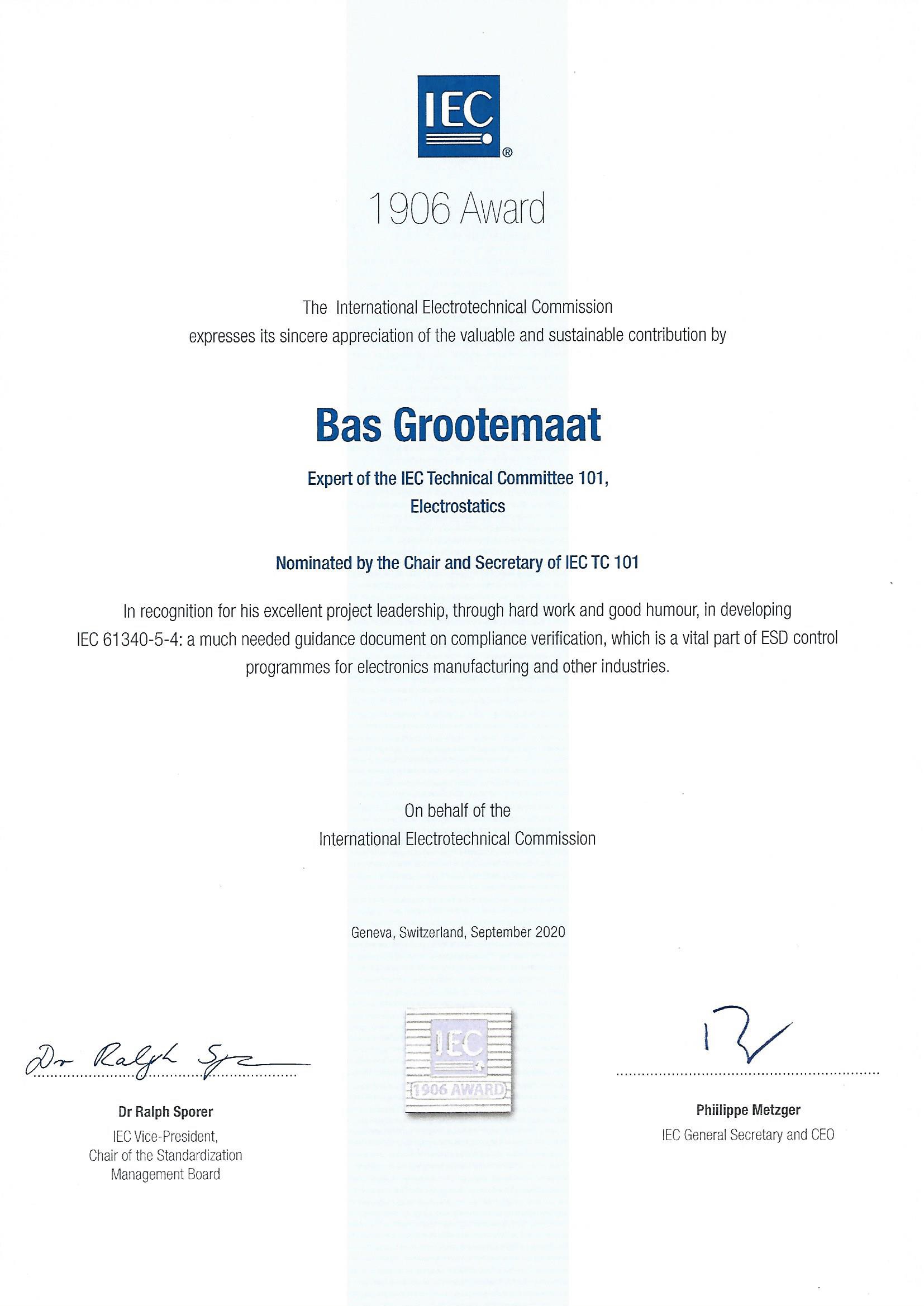 Bas Grootemaat (Kingsize Consultancy) ontvangt IEC Award