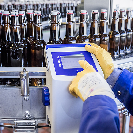 Geef je bierliefhebbers de kwaliteit die ze verdienen: Monitor het zuurstofgehalte op alle kritische plaatsen van je productieproces.