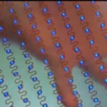 Intelligente en lichtgevende kleding met elektronisch textiel (video)